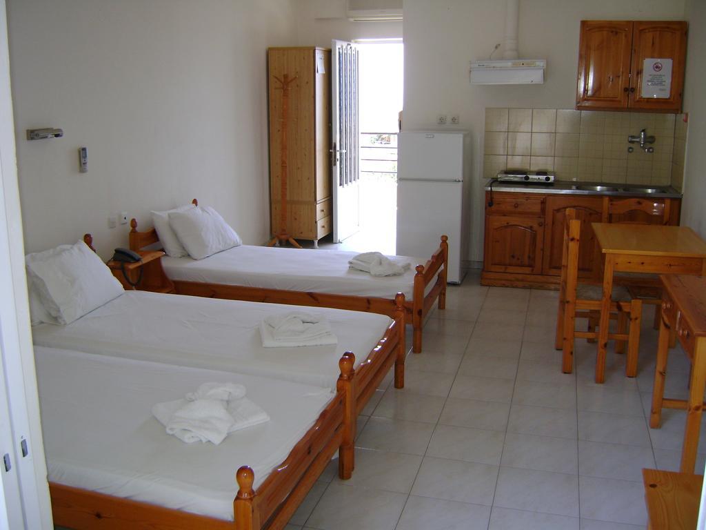 Hotel Kallithea Лутра-Эдипсу Номер фото