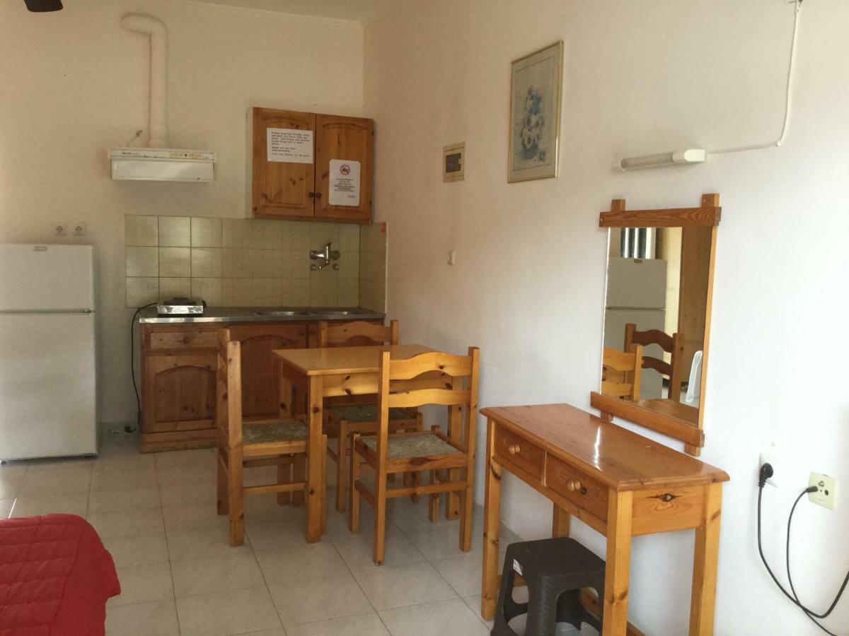 Hotel Kallithea Лутра-Эдипсу Экстерьер фото